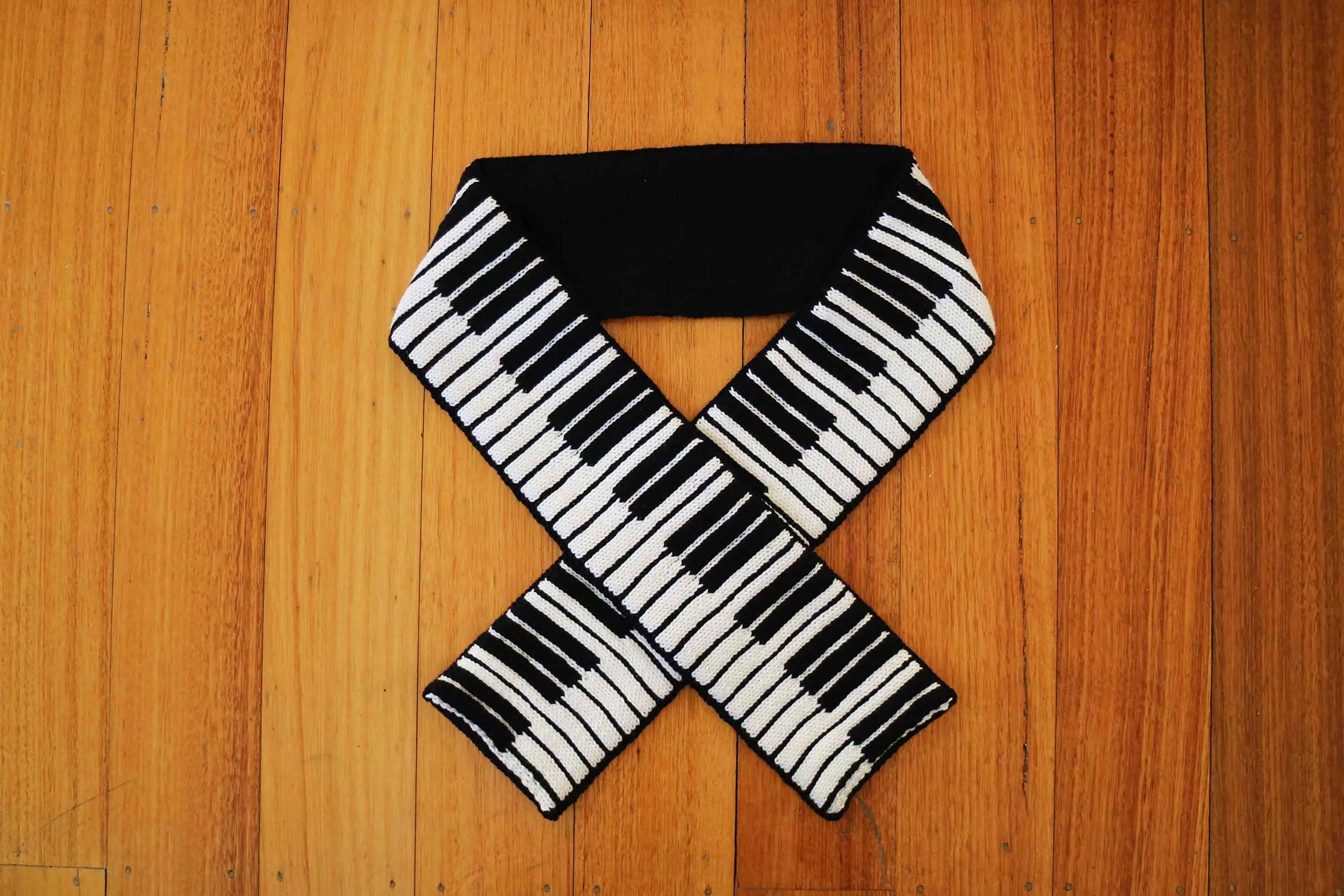 4058 Piano Colourwork Scarf (e-pattern)