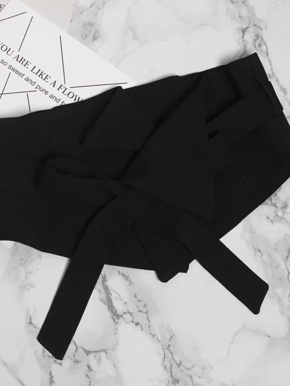 Asymmetrical Bow Waist Belt