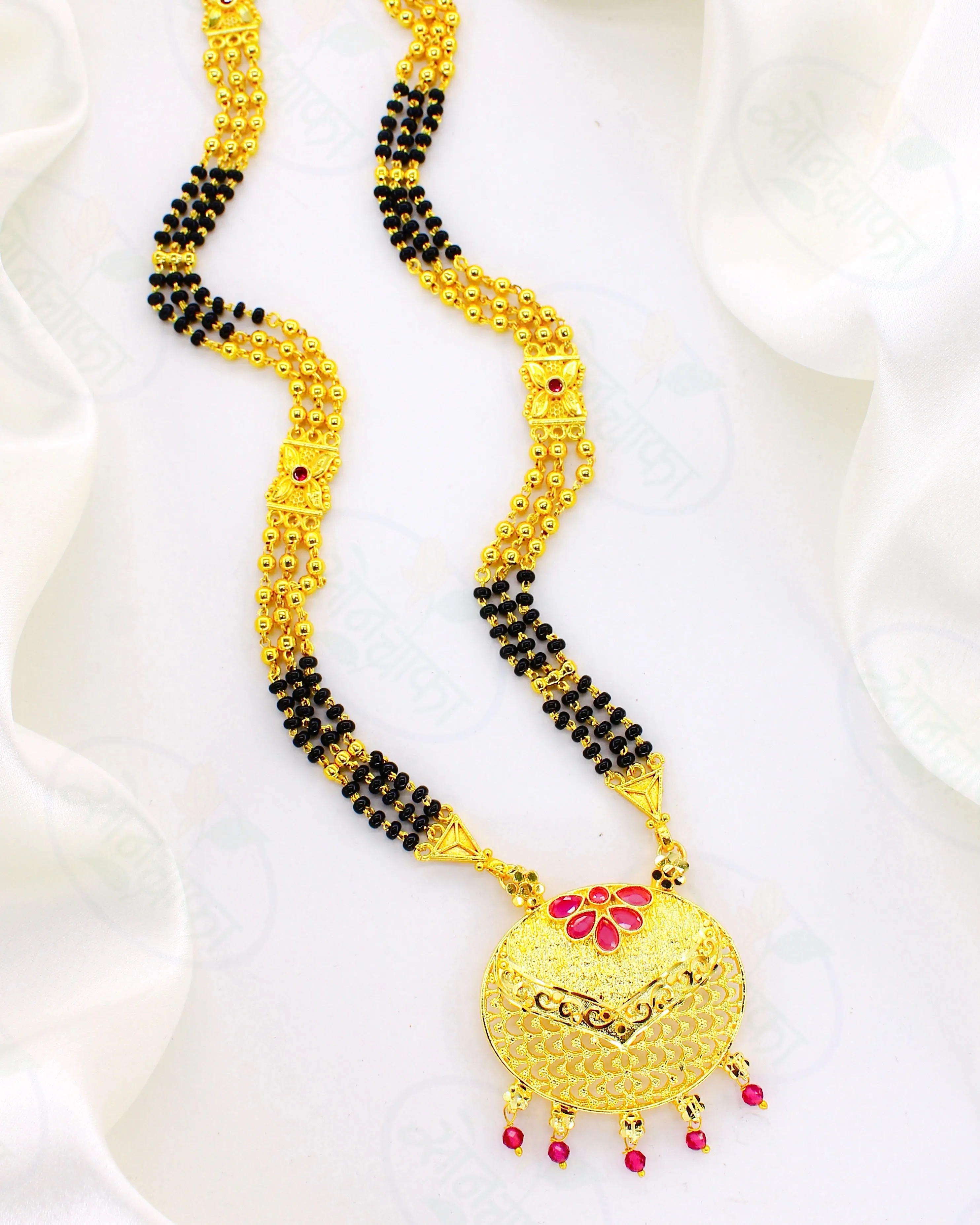 ATTRACTIVE GOLDEN FINISH MANGALSUTRA