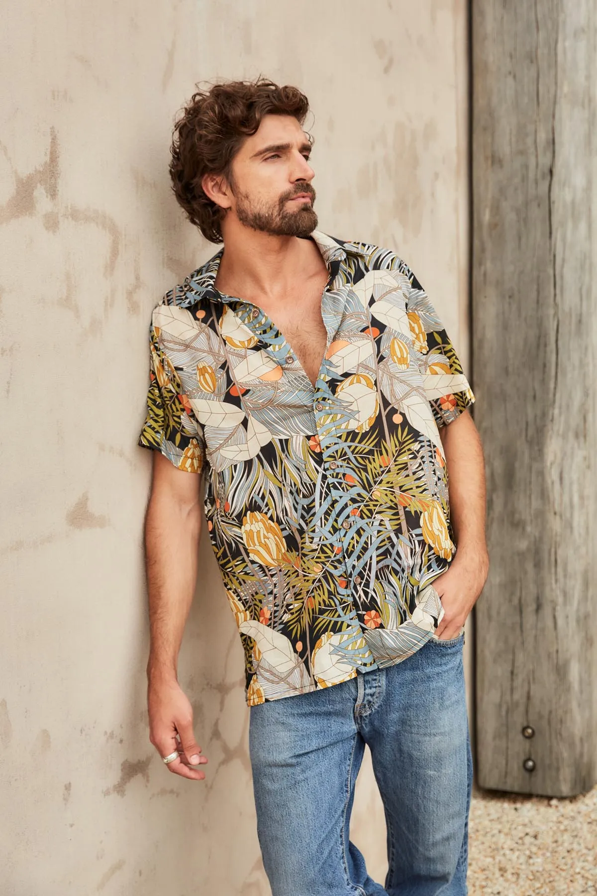 Blue Mountains Hawaiian Shirt Black