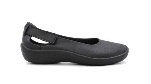 Jasmund Adjustable Ballet Flat in Black