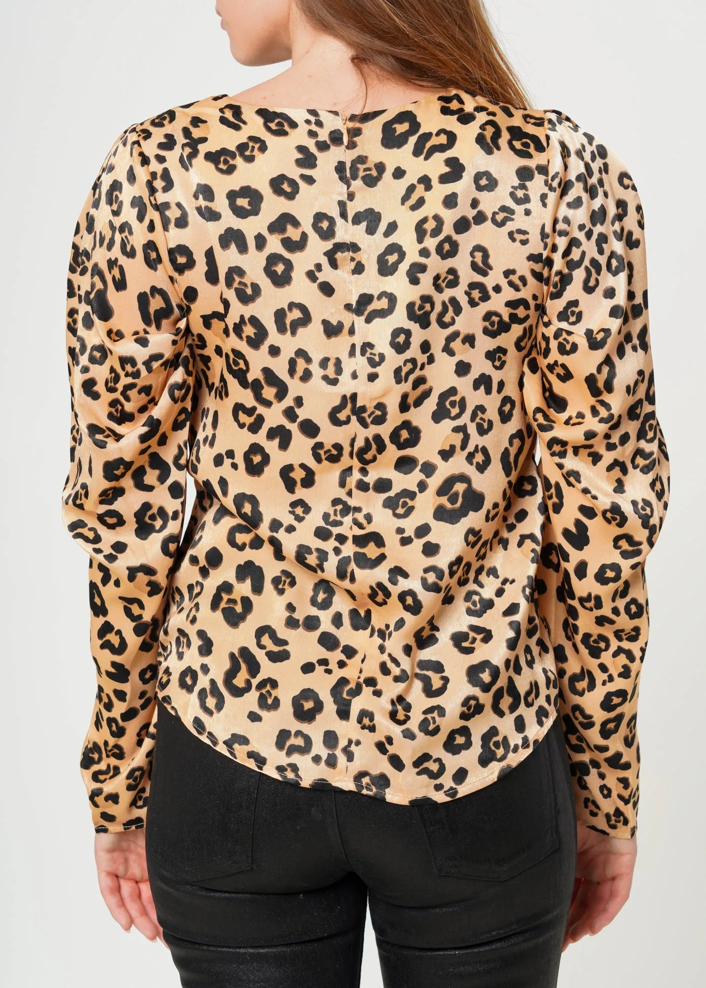 Leopard Print Puffy Shoulder Top in Brown leopard