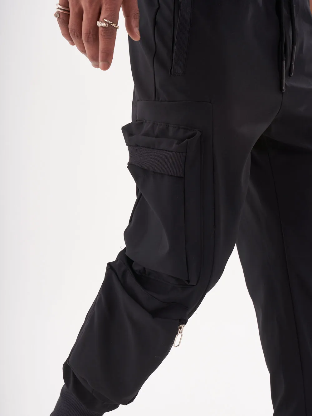 OUTLIER JOGGERS | BLACK